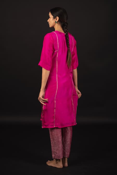 Avaasya Jaipur Gota Work Straight Kurta With Pant 