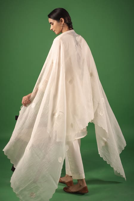 Avaasya Jaipur Handloom Chanderi Embroidered Straight Kurta Set 