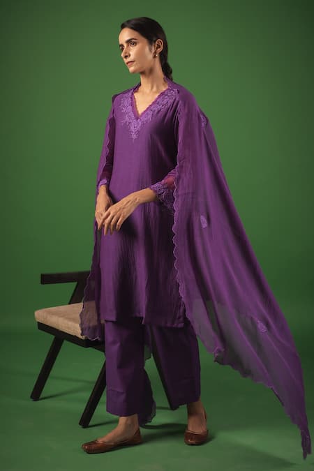 Avaasya Jaipur Purple Handloom Chanderi Embroidered Resham V Neck Kurta Set  