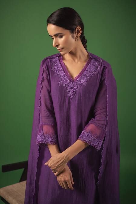 Shop_Avaasya Jaipur_Purple Handloom Cotton, Chanderi, Linen Embroidery V-neck Resham Kurta Set _Online_at_Aza_Fashions