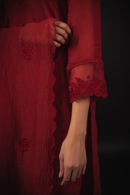 Buy_Avaasya Jaipur_Red Handloom Cotton, Linen, Chanderi Embroidery V-neck Kurta Set 
