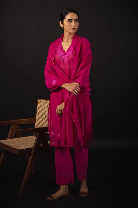 Avaasya Jaipur_Pink Handloom Cotton, Cotton, Chanderi Embroidery V-neck Kurta Set _Online_at_Aza_Fashions