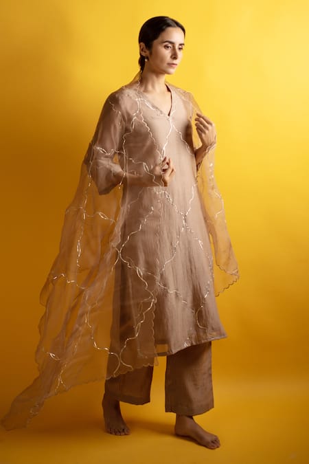 Shop_Avaasya Jaipur_Beige Handloom Cotton, Silk Organza Embroidery, Gota Mughal Chanderi Kurta Set _Online_at_Aza_Fashions