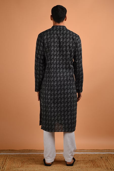 Kalp Jade Noir Melody Embroidered Kurta Set 