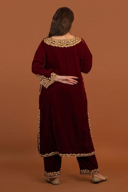 Shop Daljit Sudan Maroon Velvet, Georgette Embroidery Round Neck Cutwork Aari Phiran Kurta Set at Aza Fashions Shop_Daljit Sudan_Maroon Velvet, Georgette Embroidery Round Neck Cutwork Aari Phiran Kurta Set _at_Aza_Fashions