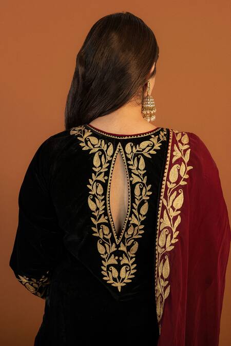 Shop Daljit Sudan Black Velvet, Georgette Embroidery, Cut Work V-neck Kashmiri Kurta Pant Set at Aza Fashions Shop_Daljit Sudan_Black Velvet, Georgette Embroidery, Cut Work V-neck Kashmiri Kurta Pant Set _at_Aza_Fashions