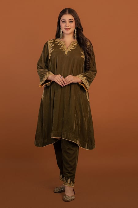Daljit Sudan Grey Velvet Embroidery Split V-neck Placement Kurta And Pant Set Online at Aza Fashions Daljit Sudan_Grey Velvet Embroidery Split V-neck Placement Kurta And Pant Set _Online_at_Aza_Fashions
