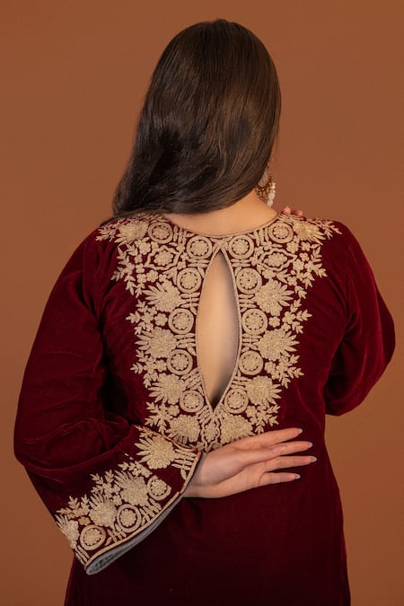 Shop Daljit Sudan Maroon Velvet, Cotton Embroidery V-neck Kashmiri Kurta And Pant Set at Aza Fashions Shop_Daljit Sudan_Maroon Velvet, Cotton Embroidery V-neck Kashmiri Kurta And Pant Set _at_Aza_Fashions