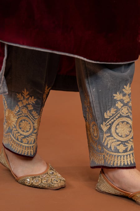 Daljit Sudan Maroon Velvet, Cotton Embroidery V-neck Kashmiri Kurta And Pant Set at Aza Fashions Daljit Sudan_Maroon Velvet, Cotton Embroidery V-neck Kashmiri Kurta And Pant Set _at_Aza_Fashions