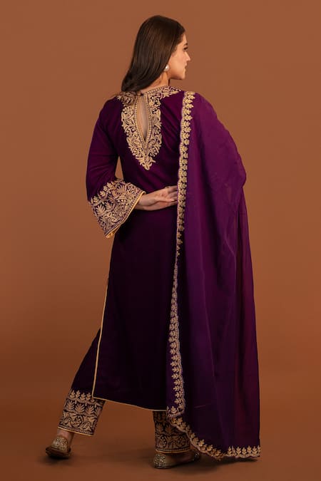 Shop Daljit Sudan Purple Velvet, Georgette Embroidery, Cut Work V-neck Aari Tilla Kurta Set at Aza Fashions Shop_Daljit Sudan_Purple Velvet, Georgette Embroidery, Cut Work V-neck Aari Tilla Kurta Set _at_Aza_Fashions