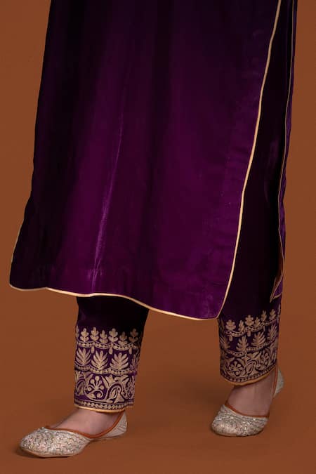 Shop Daljit Sudan Purple Velvet, Georgette Embroidery, Cut Work V-neck Aari Tilla Kurta Set Online at Aza Fashions Shop_Daljit Sudan_Purple Velvet, Georgette Embroidery, Cut Work V-neck Aari Tilla Kurta Set _Online_at_Aza_Fashions