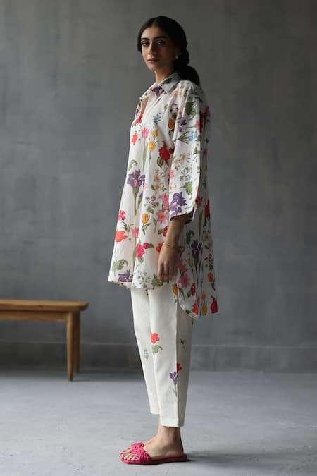Buy_Roza_Ivory Linen Embroidery Collared Primrose Printed Kaftan _Online_at_Aza_Fashions