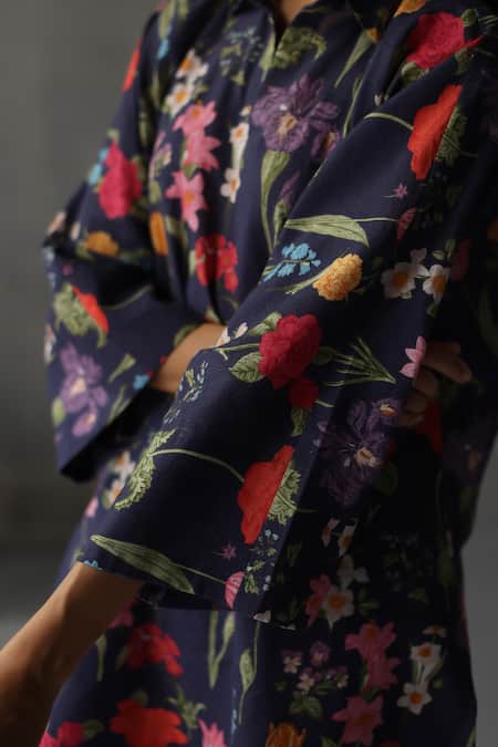 Shop Roza Blue Linen Embroidery Collared Primrose Floral Print Kaftan Online at Aza Fashions Shop_Roza_Blue Linen Embroidery Collared Primrose Floral Print Kaftan _Online_at_Aza_Fashions