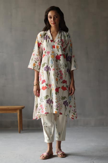 Roza Ivory Linen V-neck Primrose Floral Pattern Kurta And Box Pleated Pant Set at Aza Fashions Roza_Ivory Linen V-neck Primrose Floral Pattern Kurta And Box Pleated Pant Set _at_Aza_Fashions