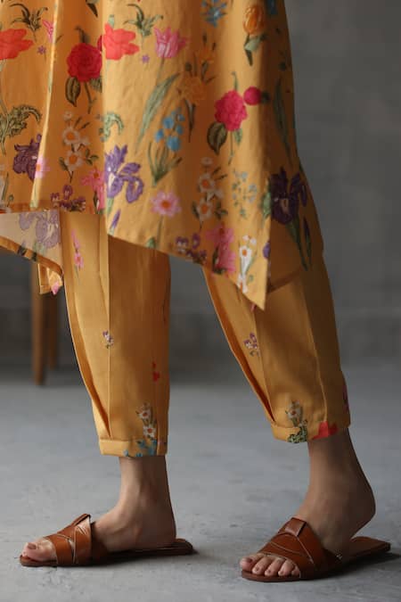 Buy_Roza_Yellow Linen Embroidery V-neck Primrose Floral Pattern Kurta And Pant Set _Online_at_Aza_Fashions