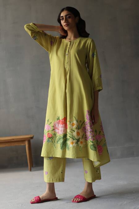 Buy_Roza_Green Linen Floral Round Water Lily Pattern Kurta _Online_at_Aza_Fashions