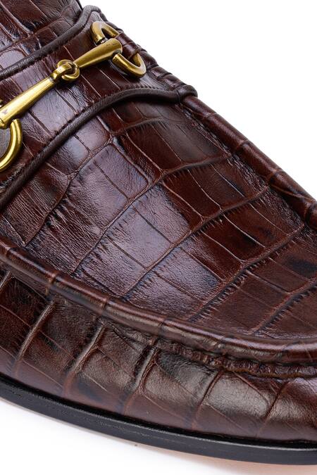 Shop Shutiq Brown Textured Croco Leather Shoes Online at Aza Fashions Shop_Shutiq_Brown Textured Croco Leather Shoes _Online_at_Aza_Fashions