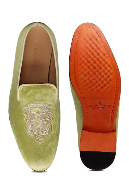Shutiq Zareer Velvet Embroidered Shoes 