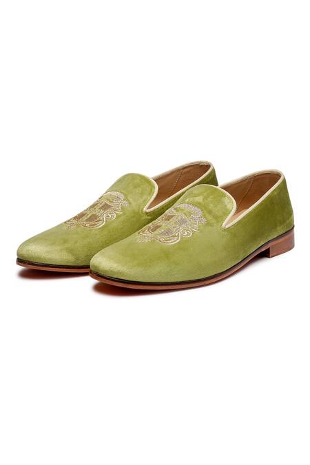 Buy Shutiq Green Embroidered Zareer Velvet Shoes Online at Aza Fashions Buy_Shutiq_Green Embroidered Zareer Velvet Shoes _Online_at_Aza_Fashions
