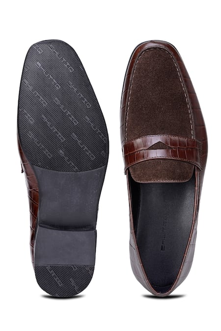 Shop Shutiq Brown Textured Zika Leather Shoes at Aza Fashions Shop_Shutiq_Brown Textured Zika Leather Shoes _at_Aza_Fashions
