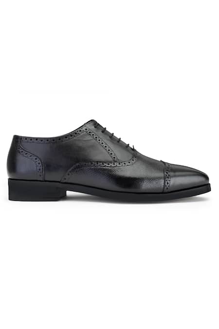 Shutiq_Black Carreto Solid Oxford Shoes _Online_at_Aza_Fashions