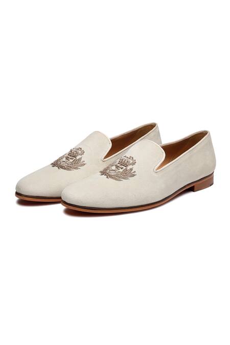 Shutiq White Crown Laurus Roseate Embroidered Shoes Online at Aza Fashions Shutiq_White Crown Laurus Roseate Embroidered Shoes _Online_at_Aza_Fashions
