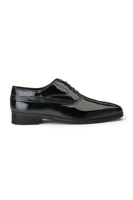 Buy Shutiq Black Patent Leather Wingtip Brogue Shoes Online at Aza Fashions Buy_Shutiq_Black Patent Leather Wingtip Brogue Shoes _Online_at_Aza_Fashions