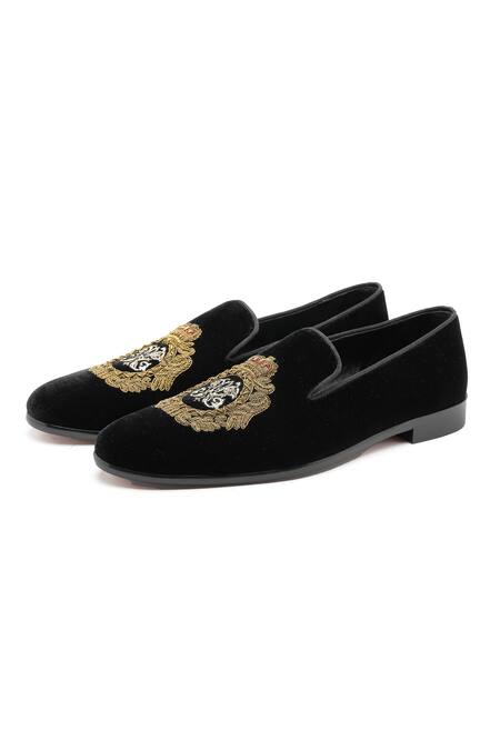 Buy_Shutiq_Black Crown Javar Regal Embroidered Slip On Velvet Shoes _Online_at_Aza_Fashions