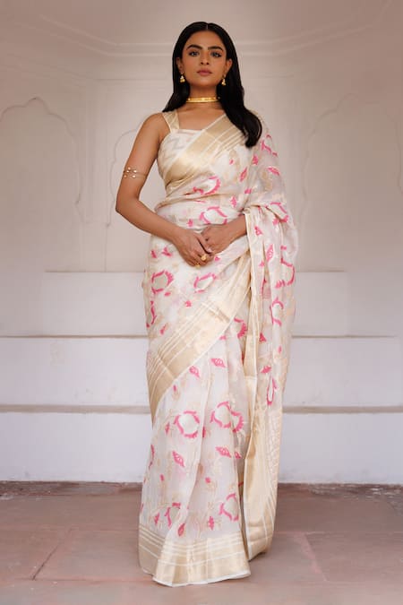 Geroo Jaipur Off White Kota Resham Floral Jaal Pattern Saree With Unstitched Blouse Piece