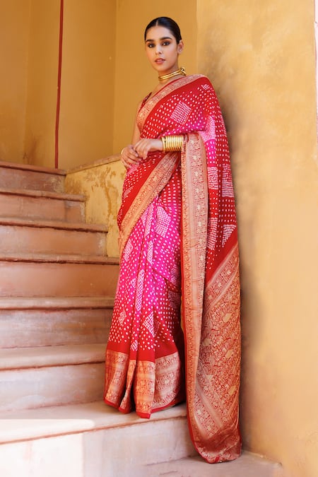 Buy_Geroo Jaipur_Red Gabardine Zari Kanjivaram Bandhani Saree With Unstitched Blouse Piece _Online_at_Aza_Fashions