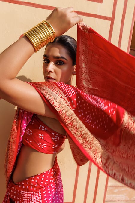 Shop_Geroo Jaipur_Red Gabardine Zari Kanjivaram Bandhani Saree With Unstitched Blouse Piece _Online_at_Aza_Fashions