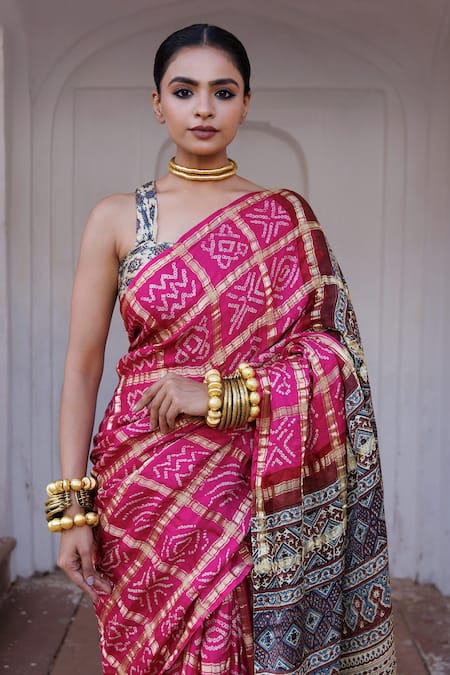 Shop_Geroo Jaipur_Magenta Gingham, Gabardine Gharchola Pallu Saree With Unstitched Blouse Piece _Online_at_Aza_Fashions
