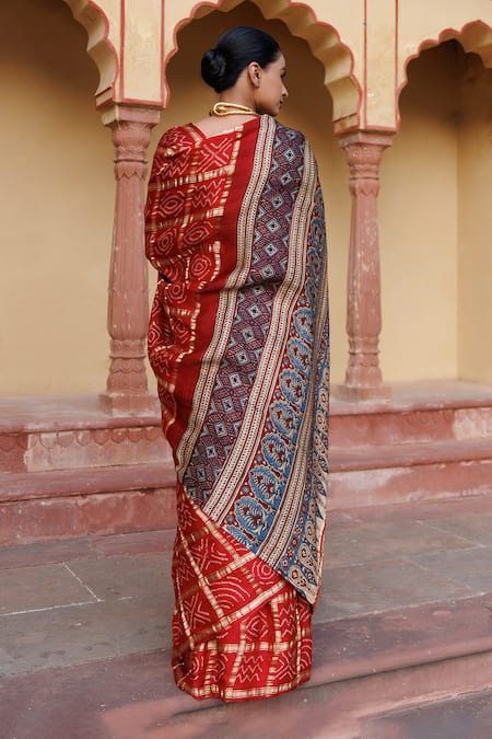 Shop Geroo Jaipur Red Gingham, Gabardine Gharchola Pattern Saree With Unstitched Blouse Piece at Aza Fashions Shop_Geroo Jaipur_Red Gingham, Gabardine Gharchola Pattern Saree With Unstitched Blouse Piece _at_Aza_Fashions