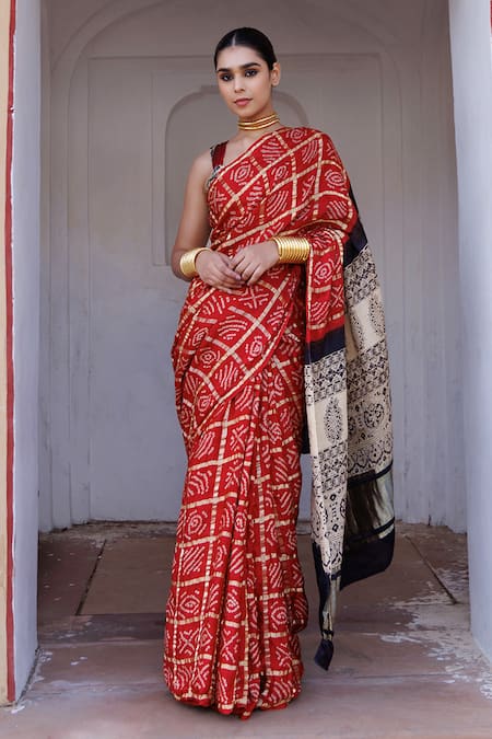 saree41/2022 #tgif A green gharchola ikat blouse today paired with a purple  bandini saree for the temple visit. I am extremely fond of... | Instagram