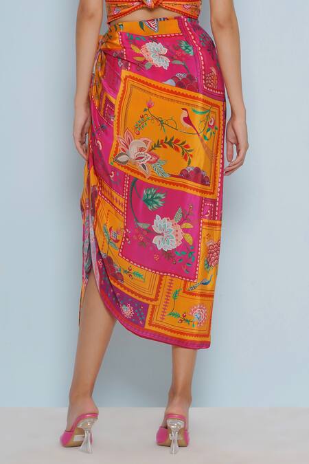 Buy_Limerick By Abirr N' Nanki_Pink Crepe Zi Persian Fleur Art Print Cover Up _Online_at_Aza_Fashions
