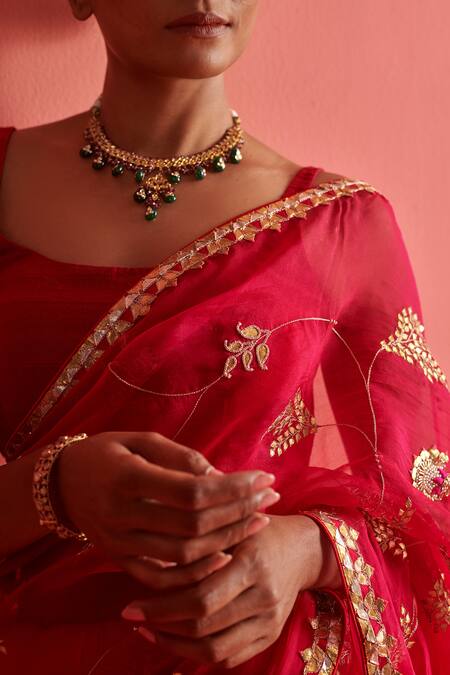 Red Embellished Saree #DrapedSaree #Oneminutesaree #Drapedsareeonline  #dress #onlineindiandre… | Designer saree blouse patterns, Elegant saree,  Blouse designs silk