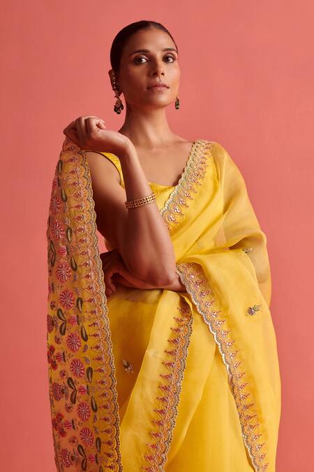 Aarti Sethia_Yellow Organza Embroidery French Tulip Fleur Dabka Embellished Saree Blouse Set _at_Aza_Fashions