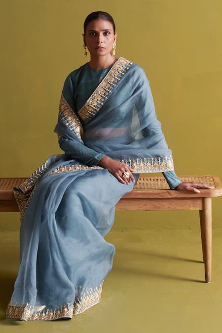 Buy_Aarti Sethia_Blue Organza Embroidery Gota Wildflora Embellished Border Saree Blouse Set 