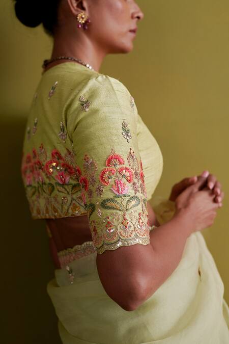 Aarti Sethia_Green Organza Embroidery French Knots V Peony Dabka Embellished Saree Blouse Set _at_Aza_Fashions