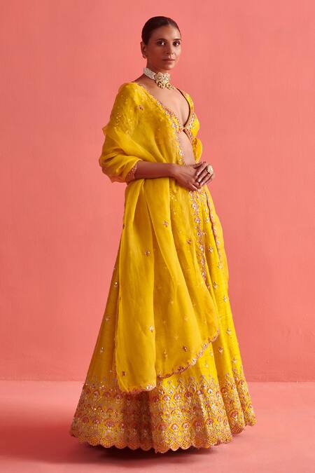 Buy_Aarti Sethia_Yellow Silk, Cotton, Organza Embroidery V-neck Amaryllis Bridal Lehenga Set _Online_at_Aza_Fashions