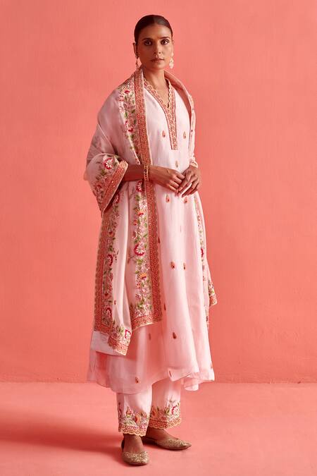 Aarti Sethia_Pink Organza Lining Shantoon Embroidery Dabka Thread Bougainvillea Dupatta _Online_at_Aza_Fashions