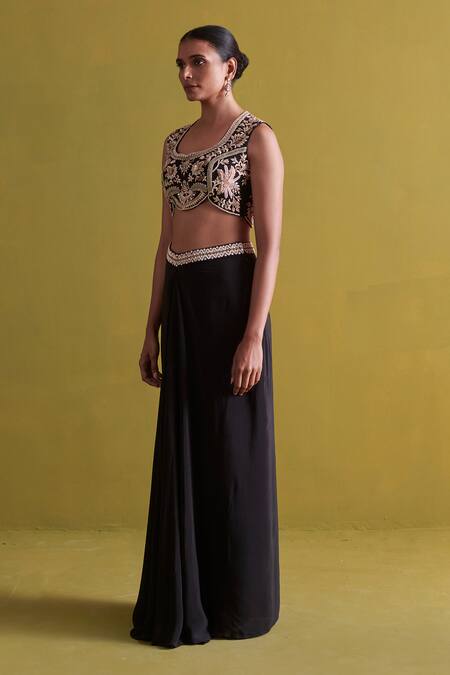 Buy Aarti Sethia Black Crepe Silk Embroidery Dabka U Neck French Fleur Bustier Online at Aza Fashions Buy_Aarti Sethia_Black Crepe Silk Embroidery Dabka U Neck French Fleur Bustier _Online_at_Aza_Fashions