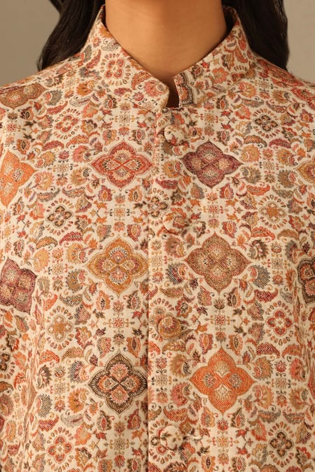 Dusala Off White Zara Wool Silk Woven Cape Online at Aza Fashions Dusala_Off White Zara Wool Silk Woven Cape_Online_at_Aza_Fashions