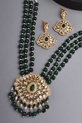 Swabhimann_Green Stones, Beads, Metallic Thread Moissani Polki Studded Pendant Necklace Set _Online_at_Aza_Fashions