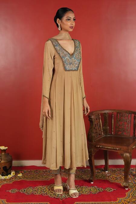 Enamour By Radha_Gold Crepe, Chiffon Sequins, Zari, Beads, Embroidery V-neck Patch Anarkali Set _Online_at_Aza_Fashions