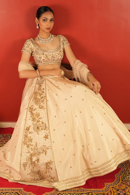 Buy_Enamour By Radha_Ivory Organza, Net, Silk Sequins, Zari Round Floral Embroidered Lehenga Set _Online_at_Aza_Fashions