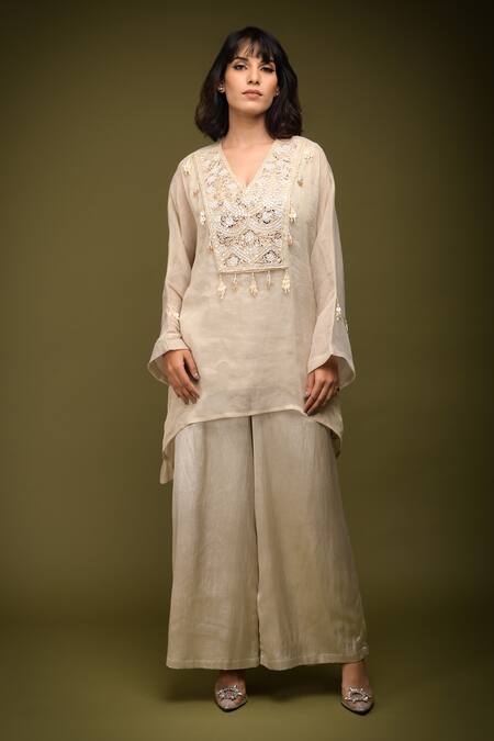 Farha Syed Ivory Georgette, Taffeta, Muslin Cutdana Embroidered Placement Kaftan Pant Set Online at Aza Fashions Farha Syed_Ivory Georgette, Taffeta, Muslin Cutdana Embroidered Placement Kaftan Pant Set _Online_at_Aza_Fashions