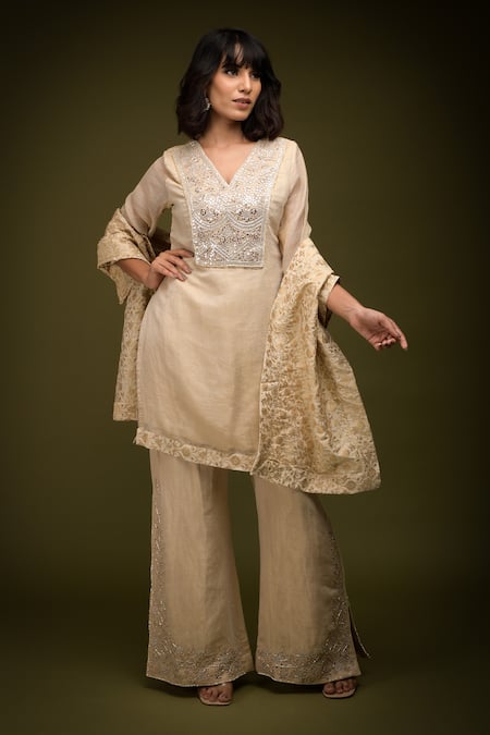 Farha Syed Ivory Handloom Tissue Chanderi Embroidered Mirrorwork Floral Kurta Pant Set