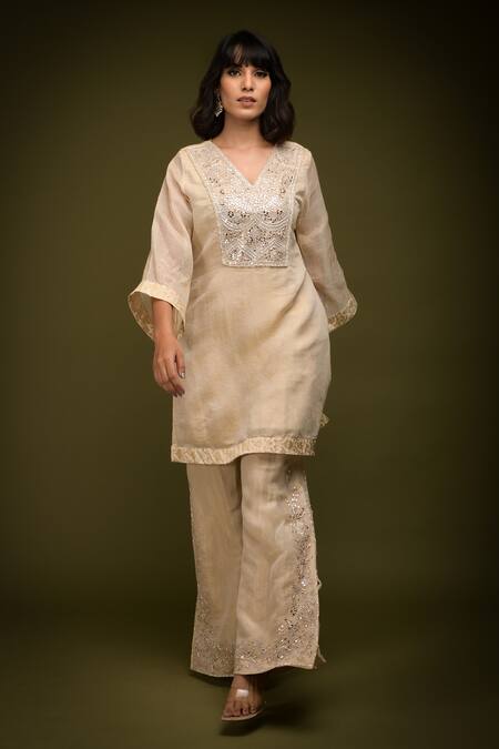 Farha Syed Ivory Brocade, Handloom Cotton, Taffeta Embroidery, Floral Kurta Pant Set at Aza Fashions Farha Syed_Ivory Brocade, Handloom Cotton, Taffeta Embroidery, Floral Kurta Pant Set _at_Aza_Fashions