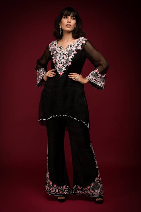 Farha Syed Black Pure Organza Embroidered Cutdana V-neck Floral Cutwork Kurta With Pant 